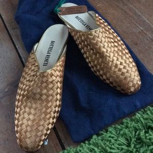 Borrega Veneta Intrecciato Mules  Size 9.5